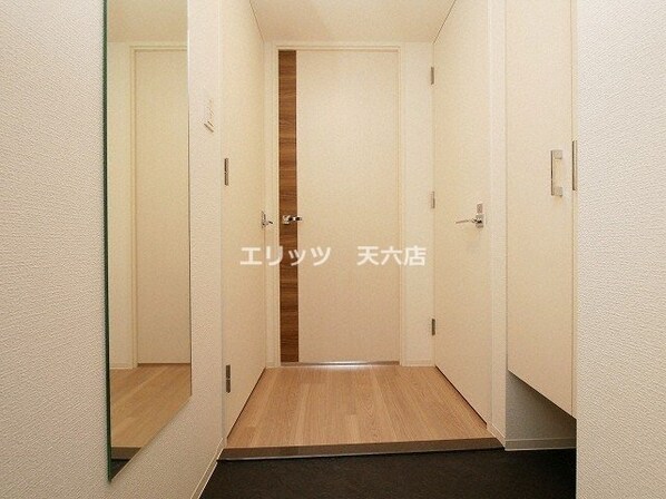 セレニテ中崎町リアンの物件内観写真